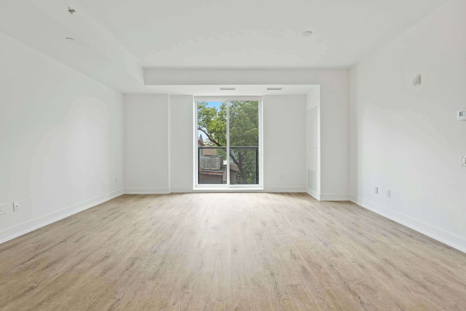 Bright, freshly cleaned empty apartment ready for move-in in Edmonton